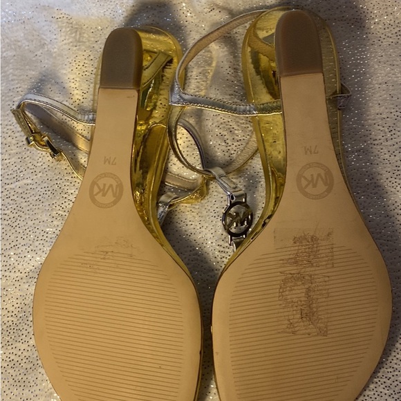 Micheal Kors shoe 7m $40 - Picture 3 of 5